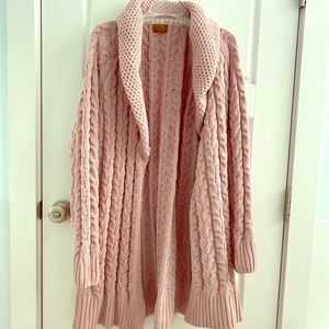 Beautiful pink crochet sweater for fall!